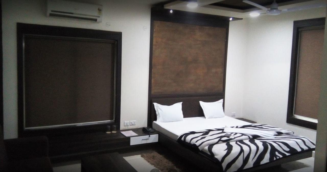 City Surya Hotel Gaja Zewnętrze zdjęcie