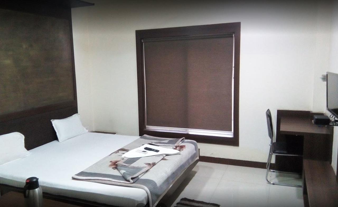 City Surya Hotel Gaja Zewnętrze zdjęcie